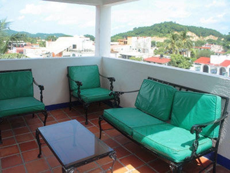 Hotel Casa Shaguiba Crucecita  Exterior foto